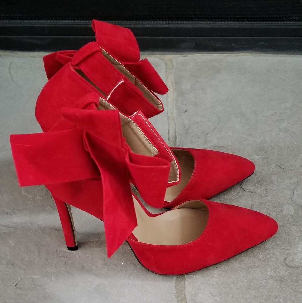 MMJuly Red Velvet Heels, size 7